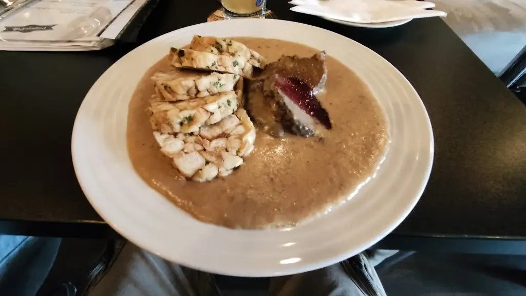 Restaurace Pilsner PUB s letní terasou - Sanatoria Klimkovice_Klimkovice_slider_image_2