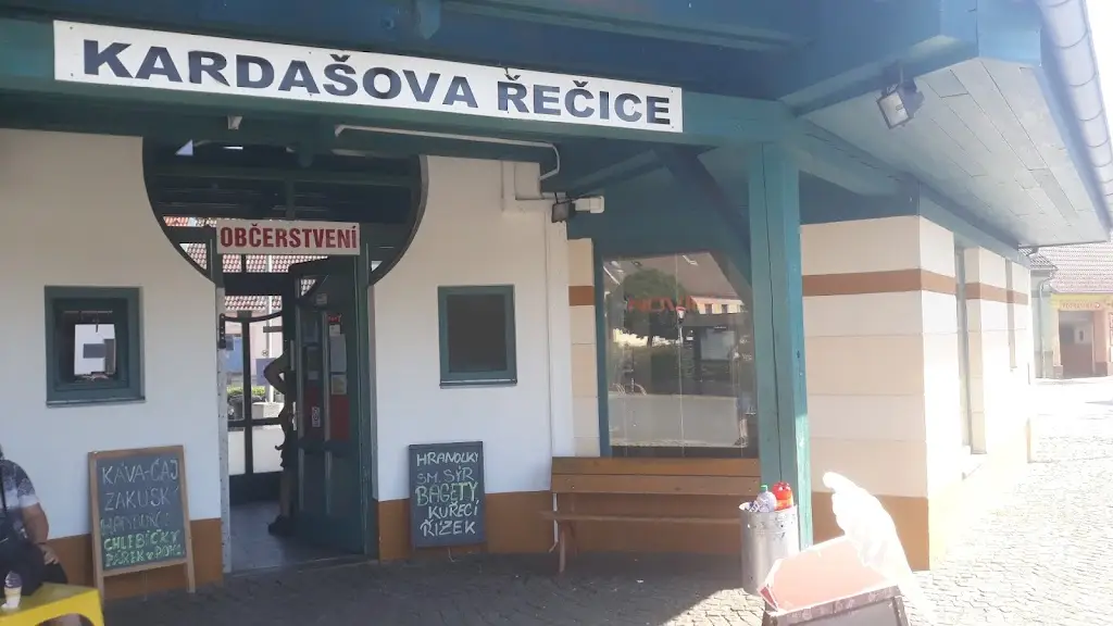 Občerstvení na zastávce_Kardašova Řečice_slider_image_1