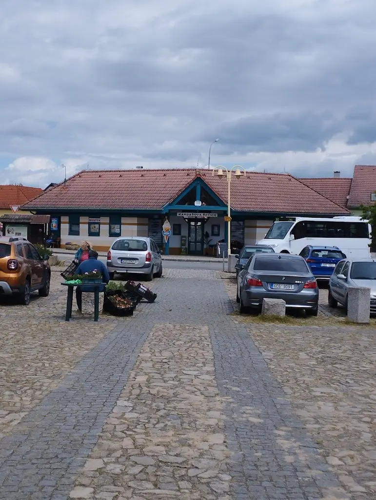 Občerstvení na zastávce_Kardašova Řečice_slider_image_2