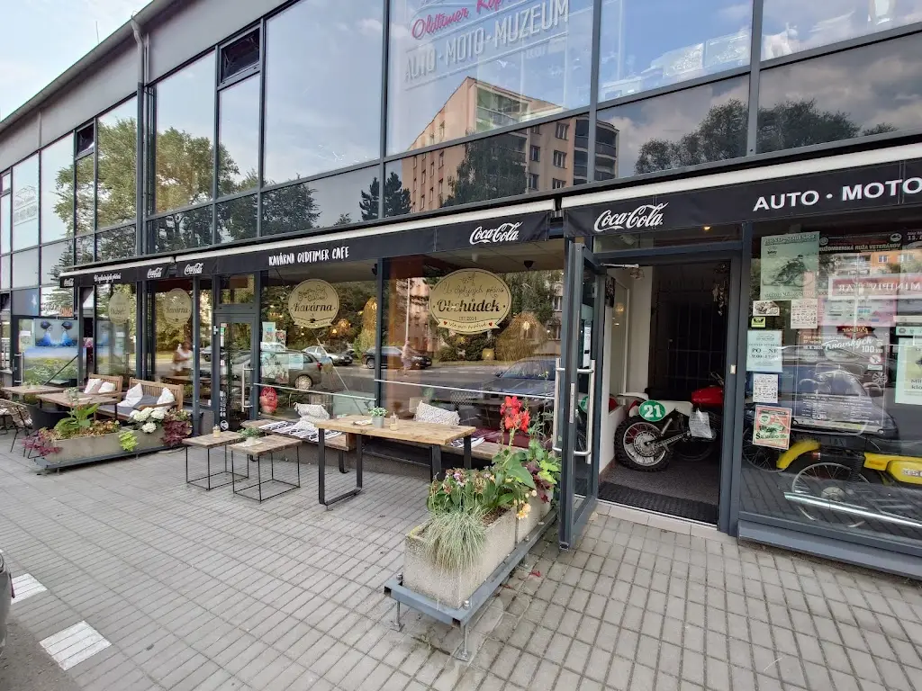 Café Oldtimer | Automobile Museum restaurant in Kopřivnice