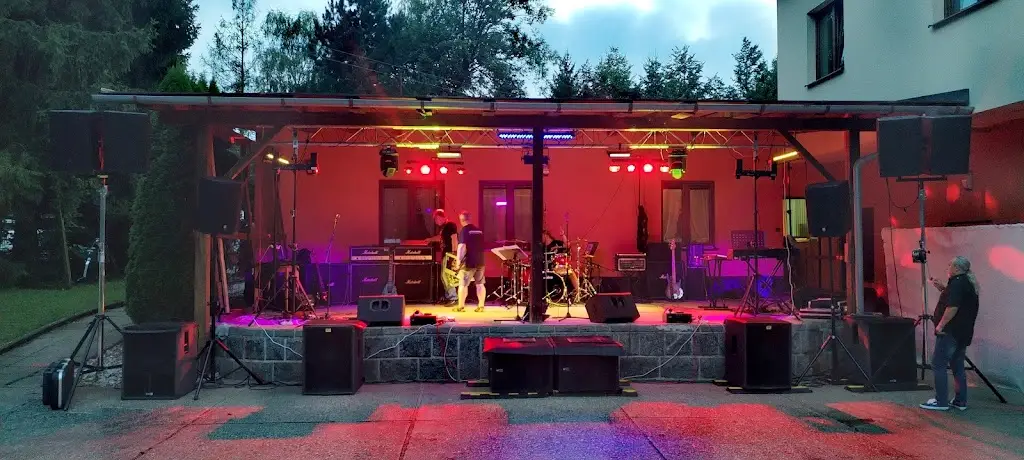 Restaurace Na Koupališti ristorante a Kozlovice