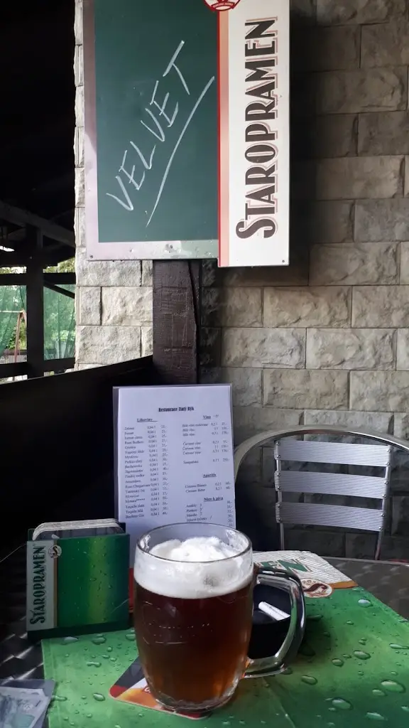 Restaurace Zlatý Býk restaurant in Markvartovice