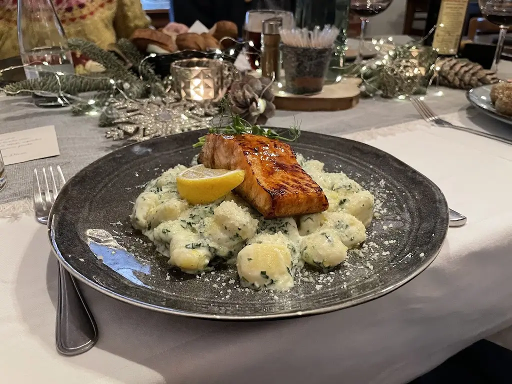 Sven Bendlin_Dinos Restaurant_Karviná_review