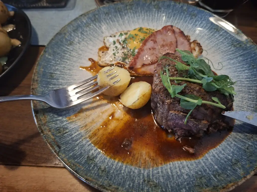 Dinos Restaurant_Karviná_slider_image_3