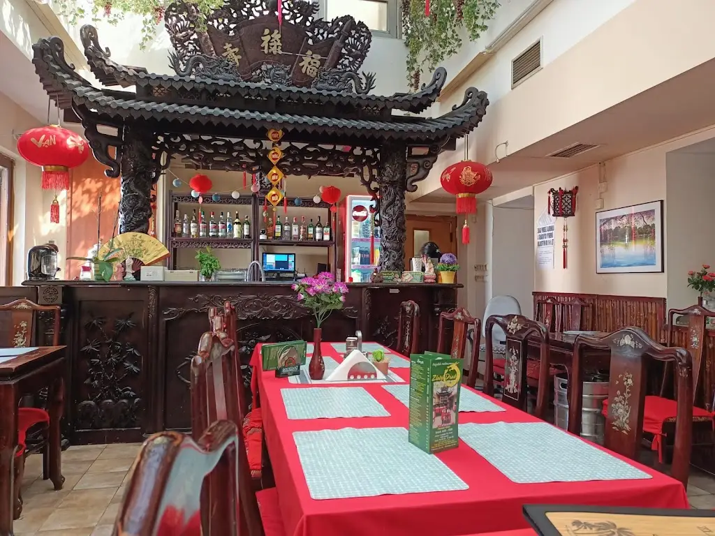 Restaurace ZLATÝ DRAK restaurant in Karviná