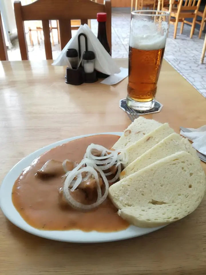 Robert Hladík_Restaurace Mašinka_Karviná_recensione