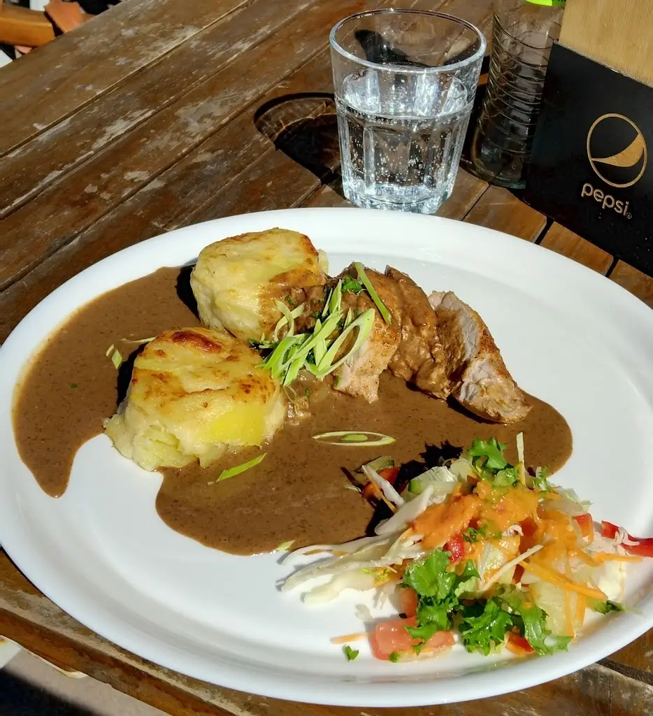 Rafał Szum_Beskydská řízkárna - Restaurace Beskyd_Karviná_review