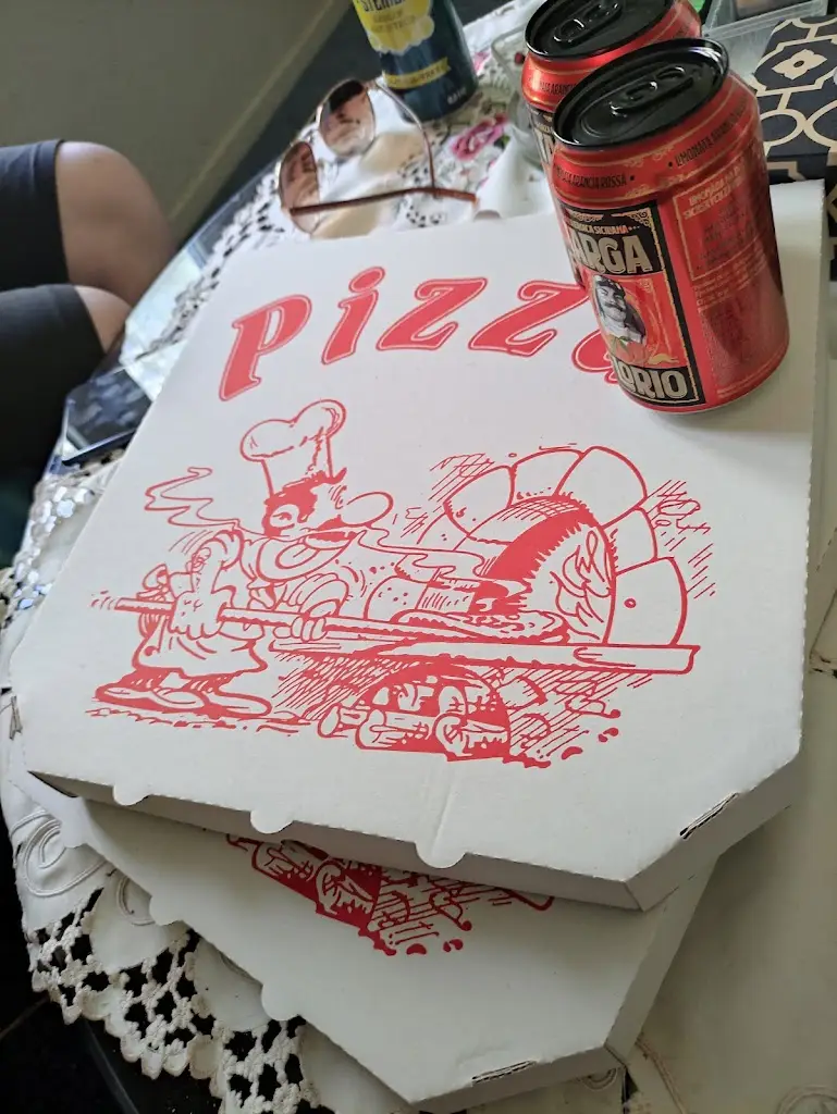 Jana Skřivánková_PIZZA PŘES ULICI_Město Albrechtice_recensione