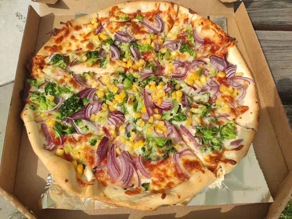 PIZZA PŘES ULICI_Město Albrechtice_slider_image_2