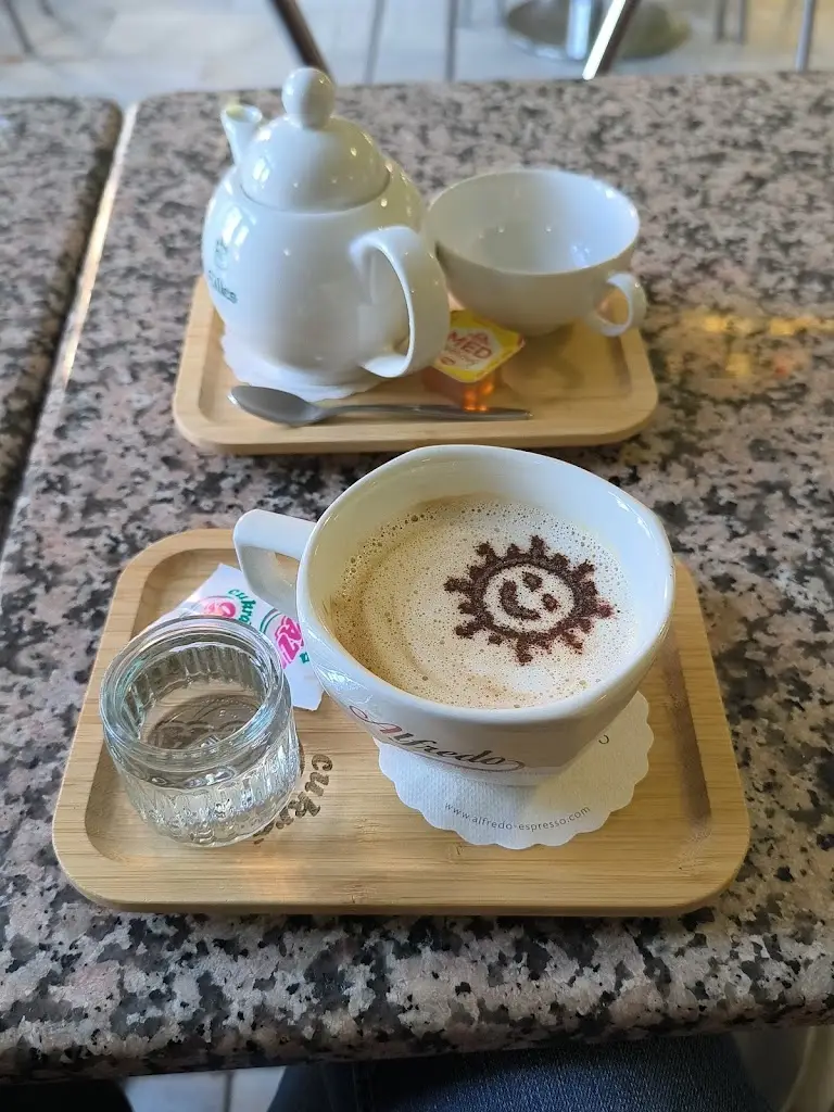 Dagmar Hrubá_Cukrárna OÁZA Krnov_Krnov_review