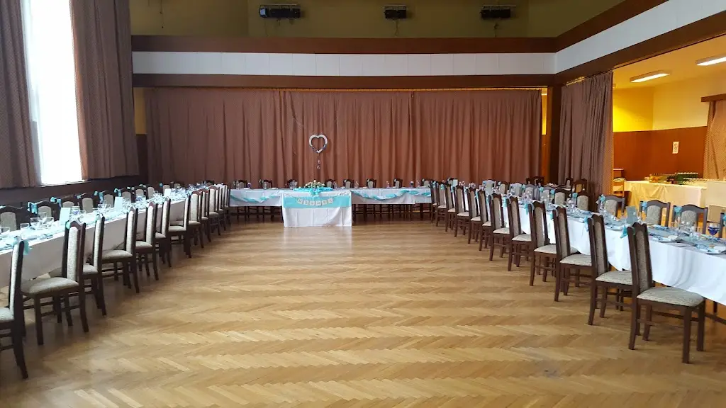 Restaurace Společenský dům_Mořkov_slider_image_3