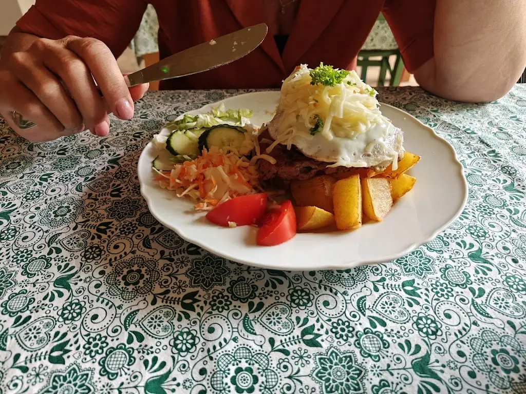 Restaurace Pod kaštany_Morávka_slider_image_3