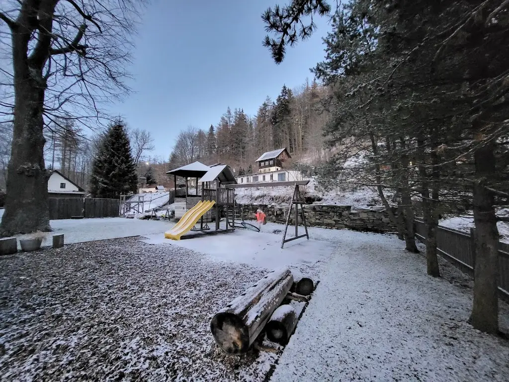 Martin Deavin_HOTEL POD KAPLIČKOU_Morávka_review