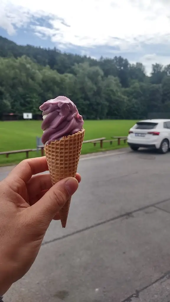 Jakub Pawlas_Ganc Fajne_Nýdek_review