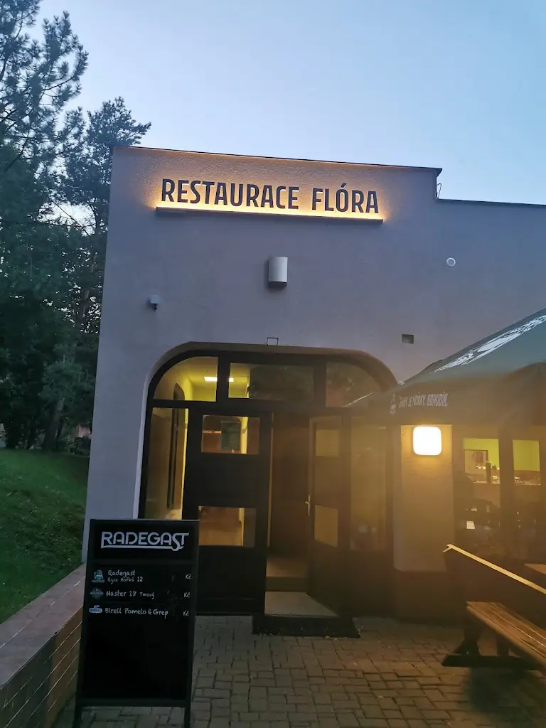 Restaurace Flora_Odry_slider_image_1