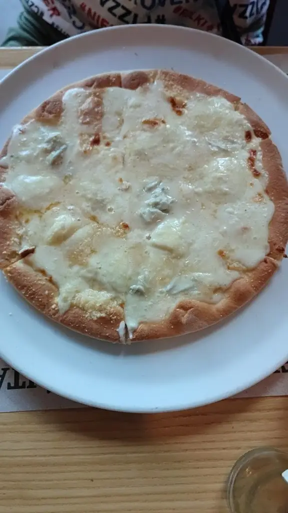 Hania Sakowicz_Pizza Coloseum_Ostrava_review