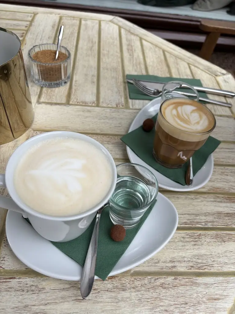 Dokyeom Kim (Derek)_LA PETITE CONVERSATION_Ostrava_review