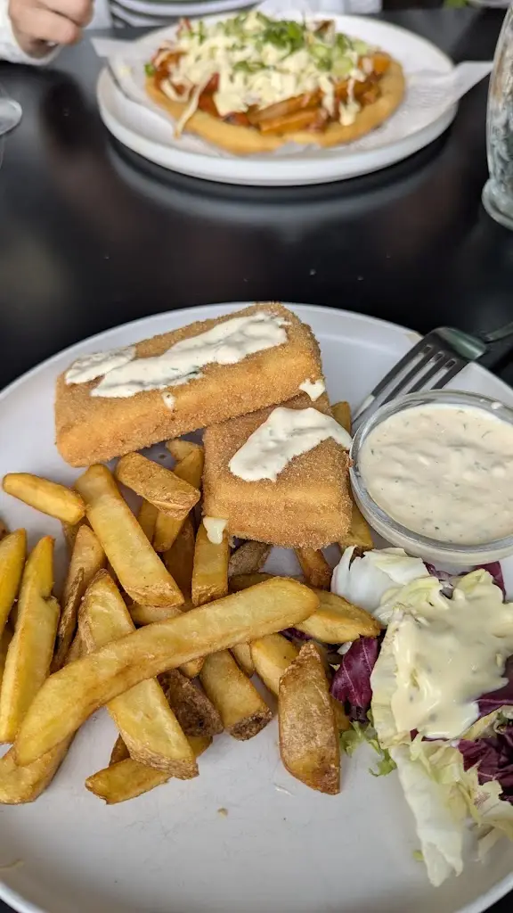 G W_Radegastovna Na náměstí_Ostrava_review