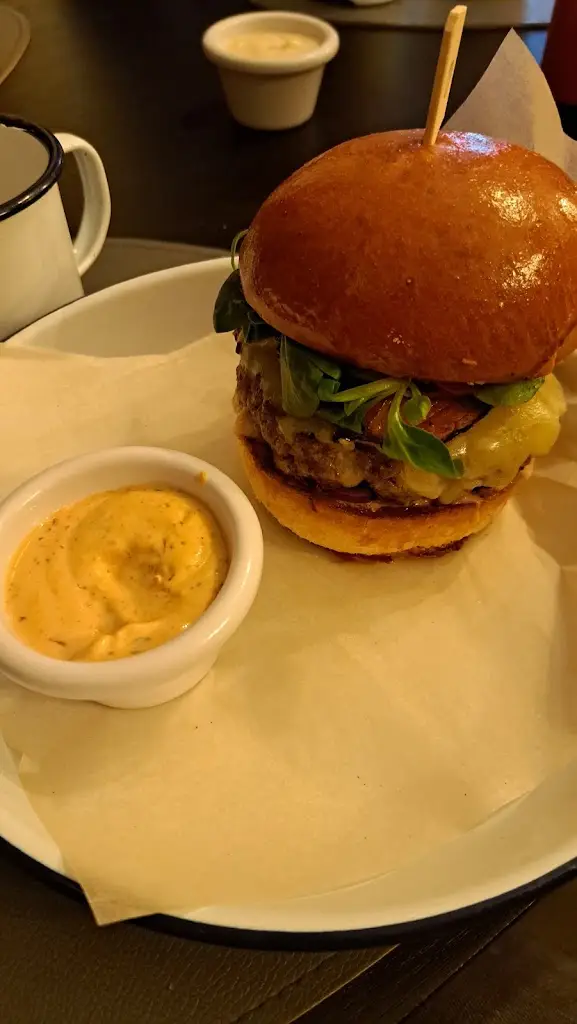 Menu_Mama's Hot Dogs, Burgers & Fries_Ostrava_image_5