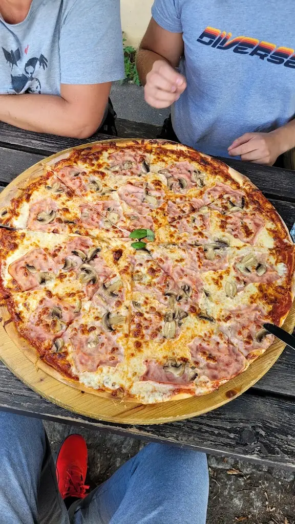 Pizza Formaggio Ostravice_Ostravice_slider_image_2