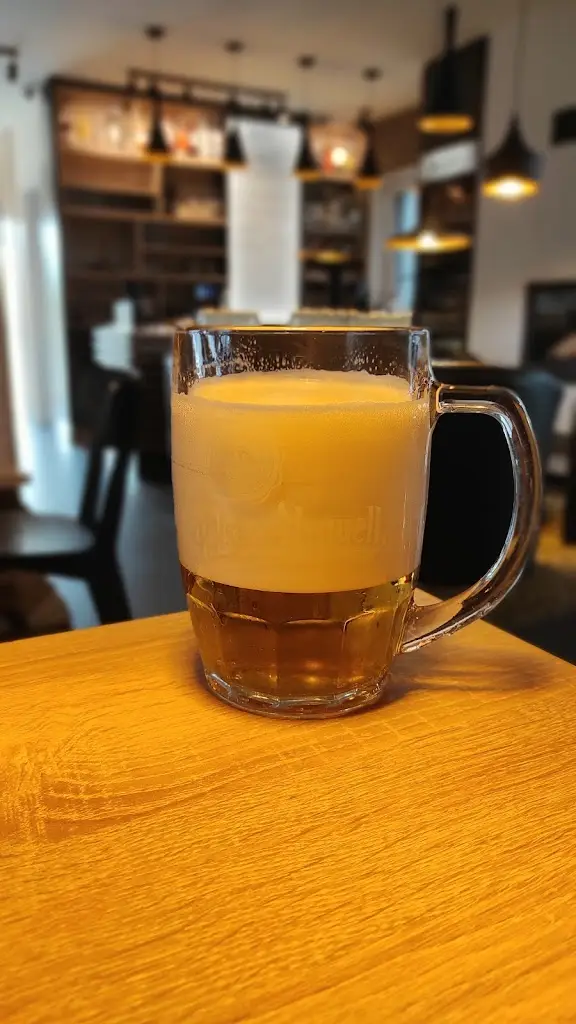 Lukáš Dohnálek_Bužkovec coworking pub_Petřvald_review