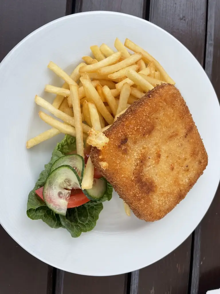 Magda Trávníčková_Restaurace Šampan Bar Gama_Orlová_review