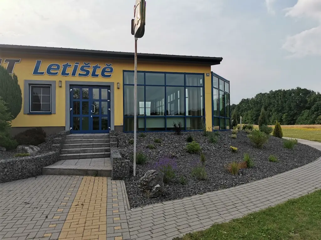 Veronika Jurova, DiS._Restaurant Letiště_Orlová_review