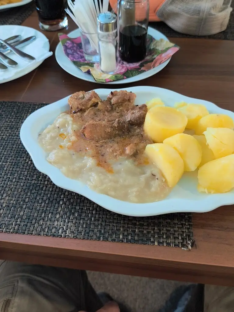 Pavel Hejzlar_Kavárna Orlovka_Orlová_review