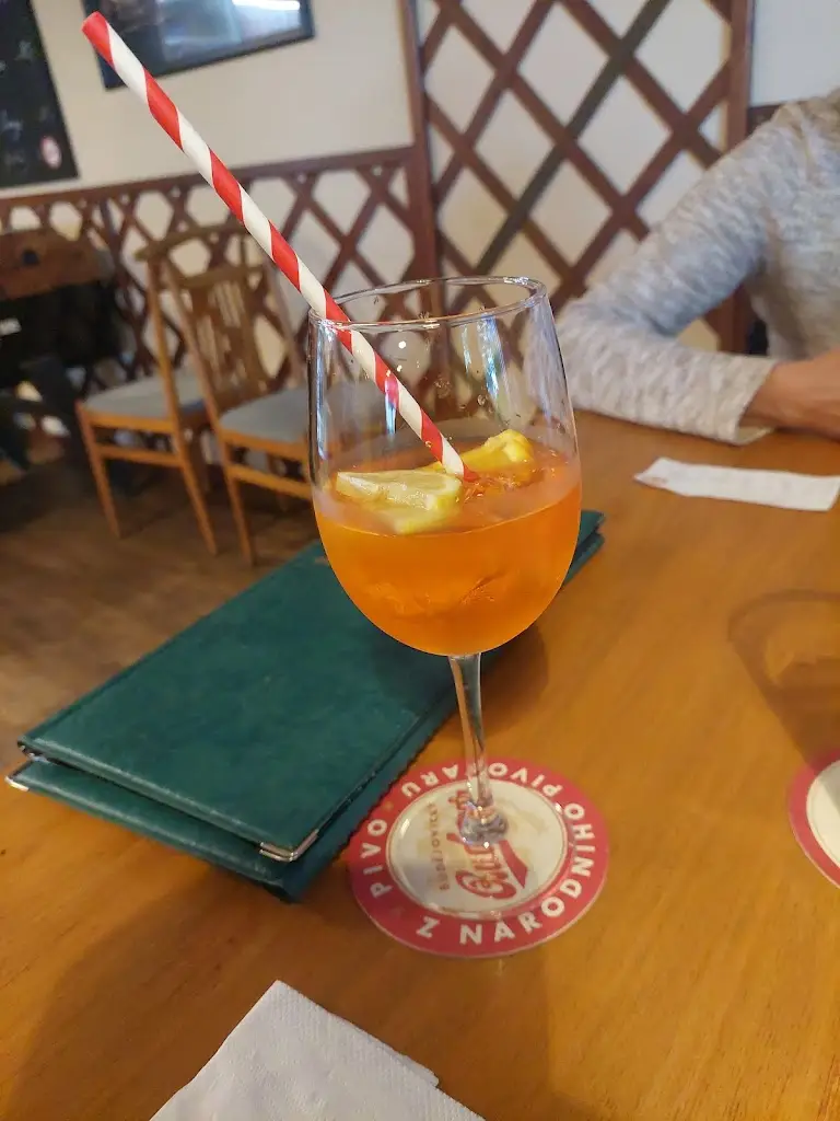 Wilma Hennig_Restaurace v Háji_Křemže_recensione