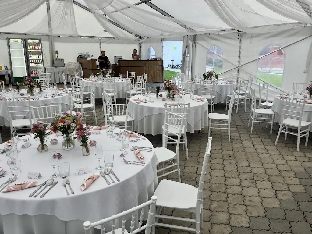 Lenka Matušková_Areál SETINA_Pustá Polom_review