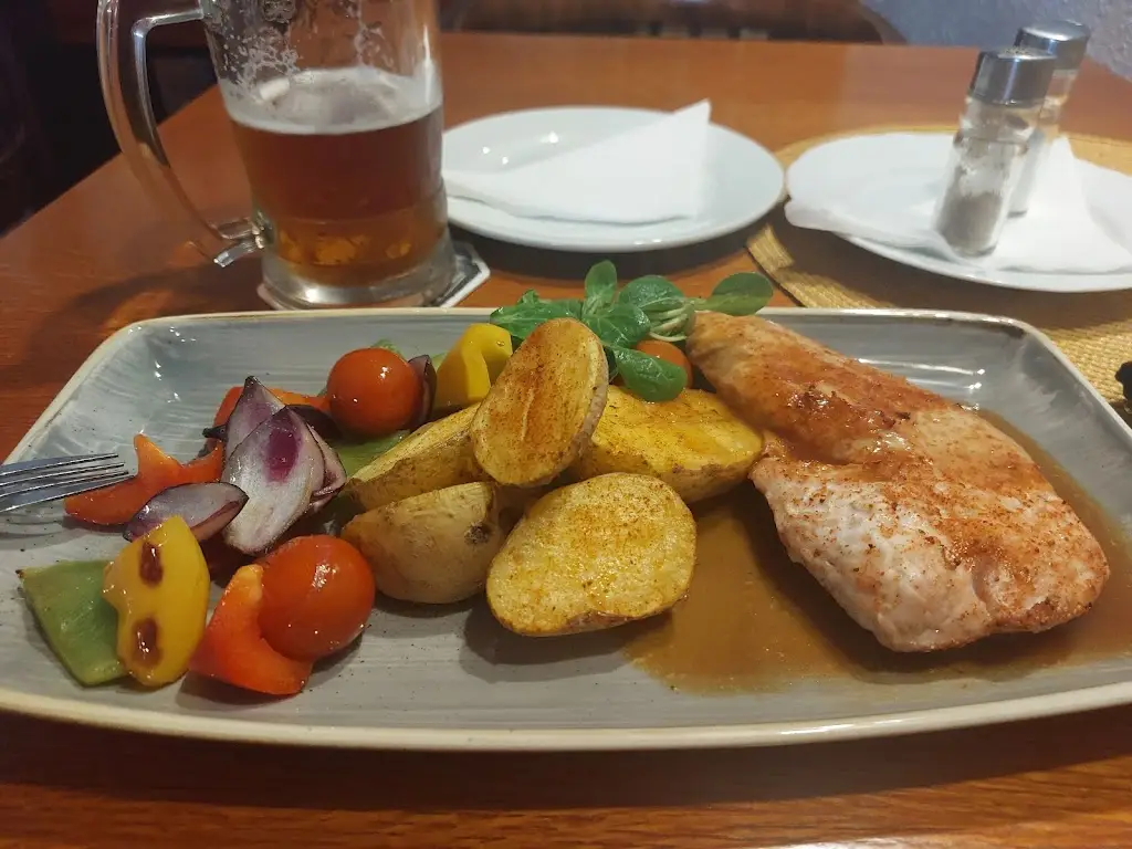 Víno restaurant_Příbor_slider_image_1