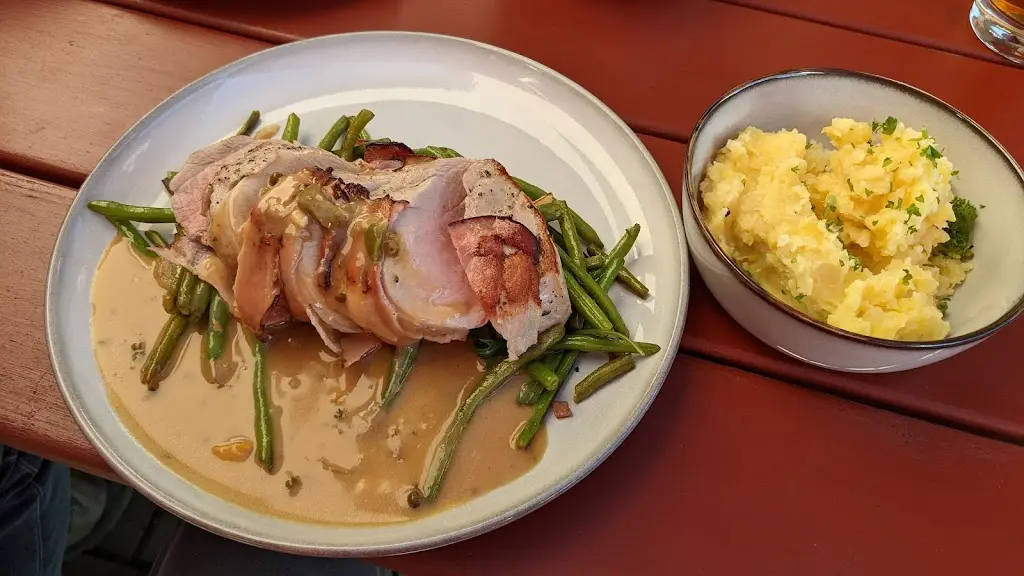 Jan Šnajdr_Chmelenská hospoda_Křemže_review