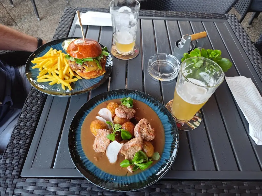 Blanka Hladikova_Restaurace Pod Lípou_Rychvald_review