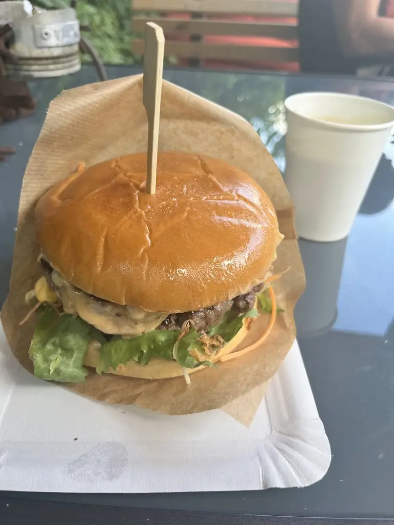 Pulpfiction burger restaurant in Písek