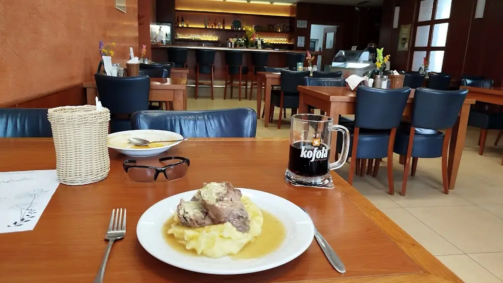 Crazy M_Kulturní dům Staříč_Staříč_review