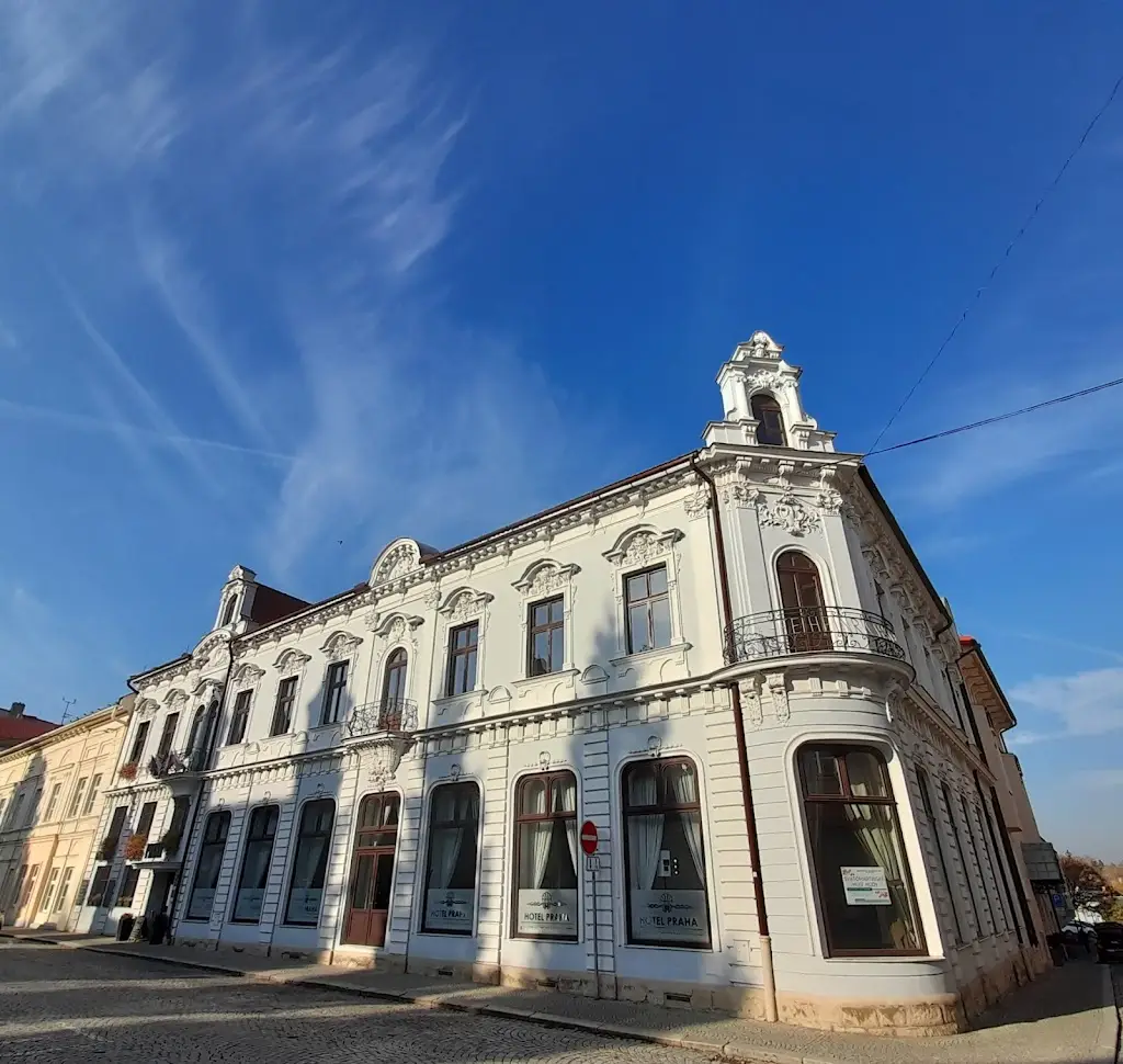 Rob Fleming_Hotel Praha_Starý Jičín_review