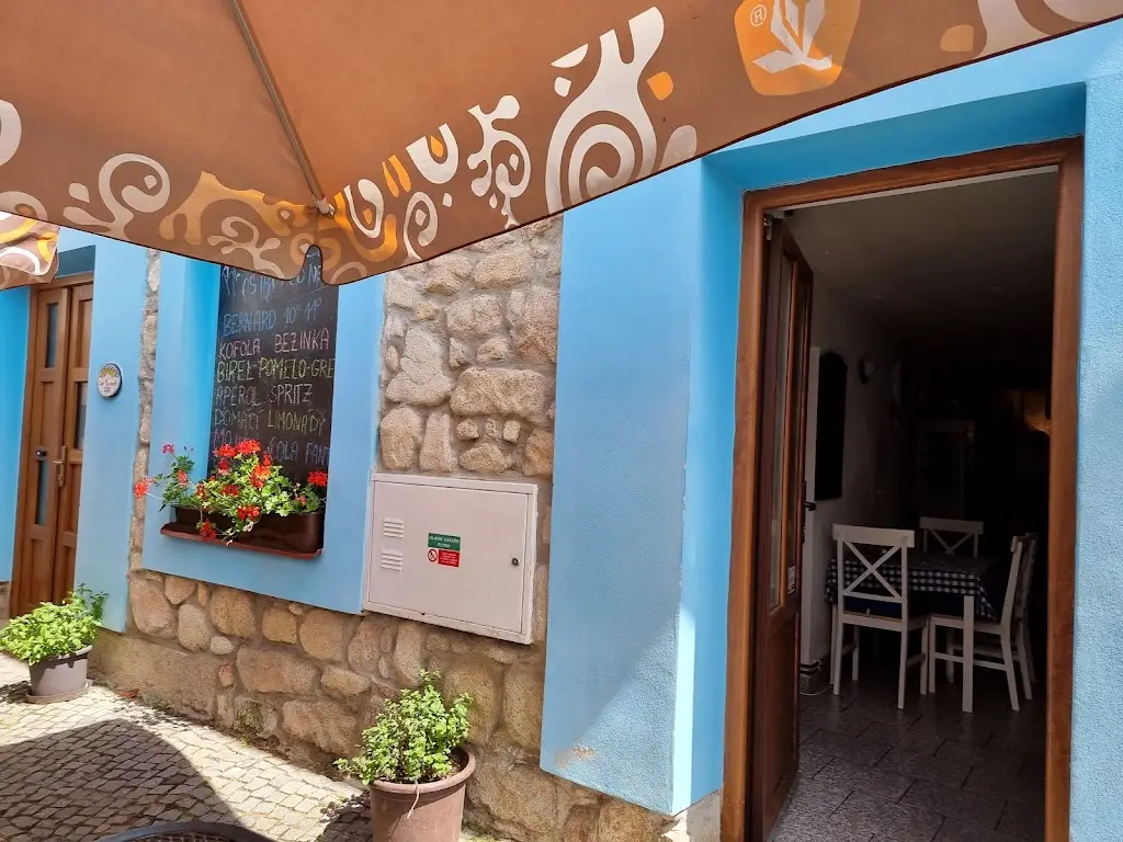 Kunžak Restaurace Ostrov Co Není ristorante a Kunžak