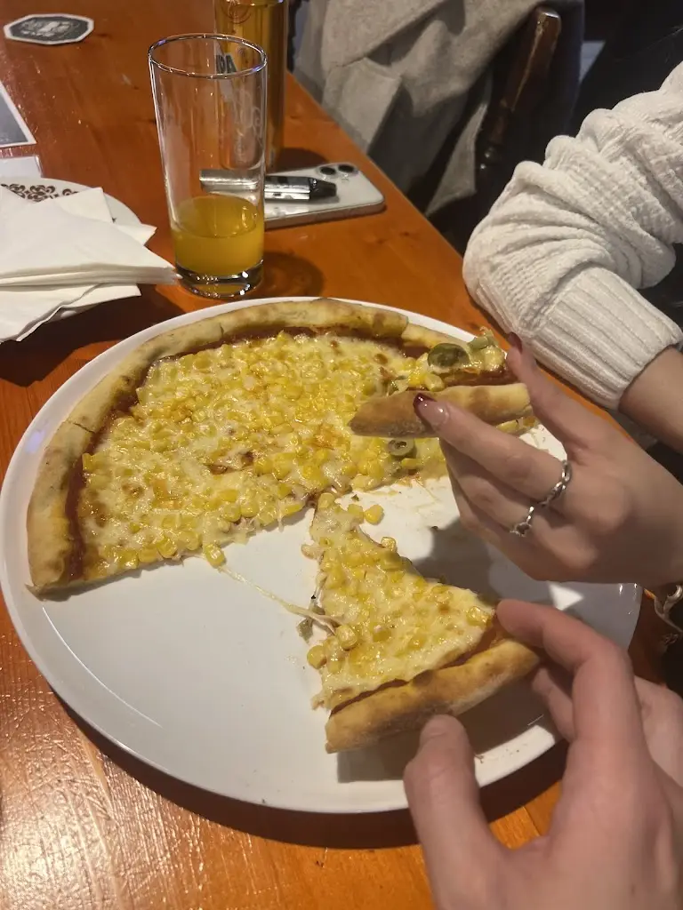 Miroslav “Mikee” Rešl_SALOON BIZON_Studénka_review