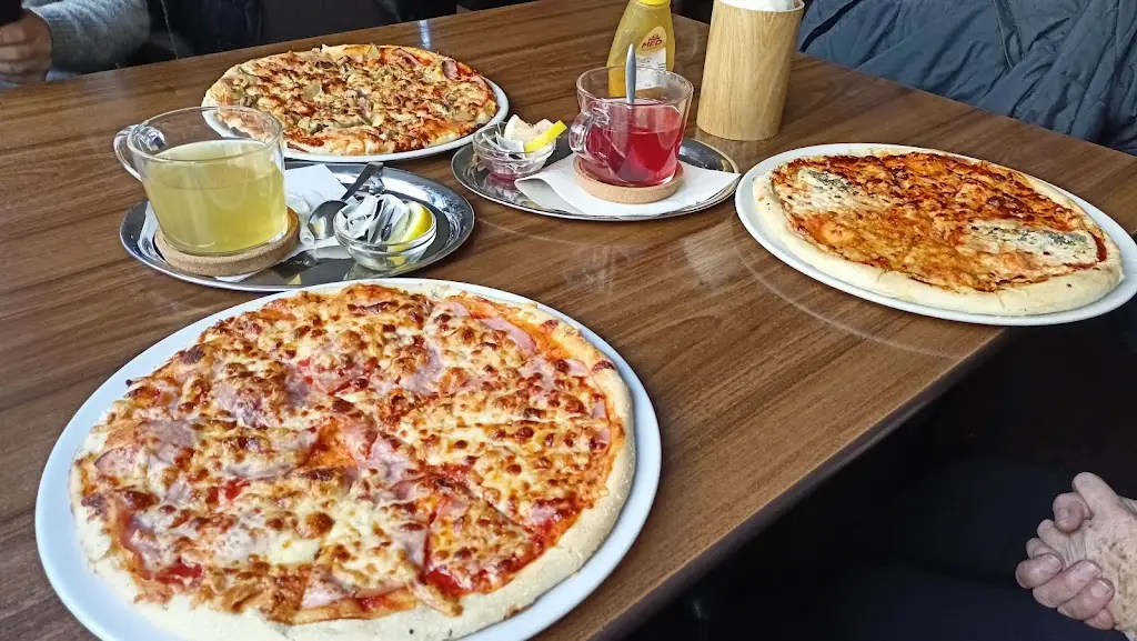 Pizzerie Milano_Studénka_slider_image_3