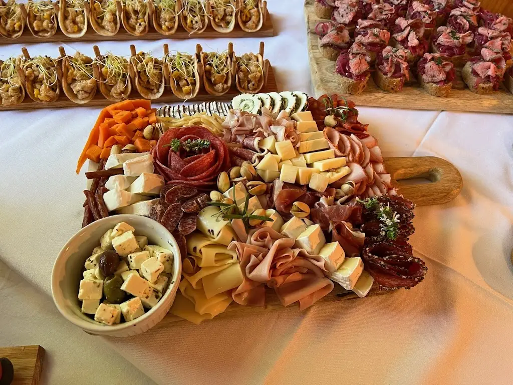 Mimami - catering restaurant in Ledenice