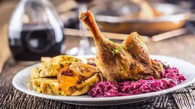 Cyklobar a penzion 100dola - ubytování v okolí Opavy_Velké Hoštice_slider_image_3