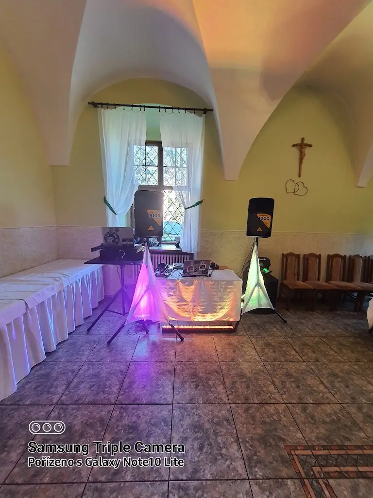 Roman Kubis_Zámecká restaurace Kastelán_Velké Hoštice_review