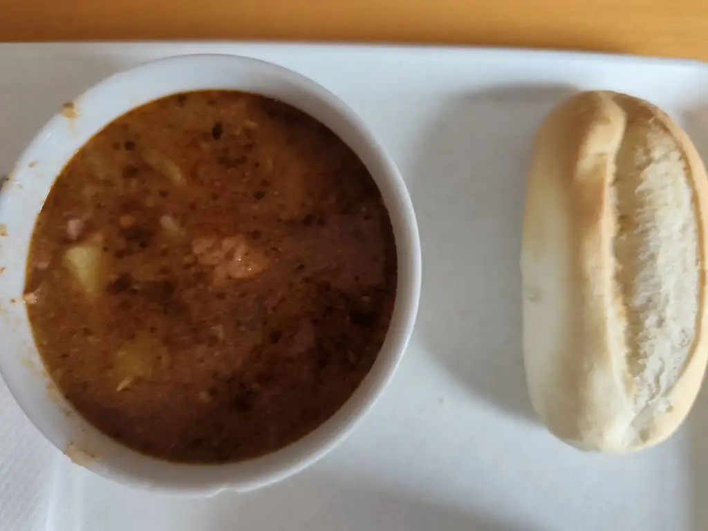 Milan Veselý_Řeznictví a Uzenářství LATOŇ_Velké Hoštice_review