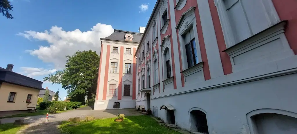 Dana Hnaťuková_Velké Hoštice Castle_Velké Hoštice_review