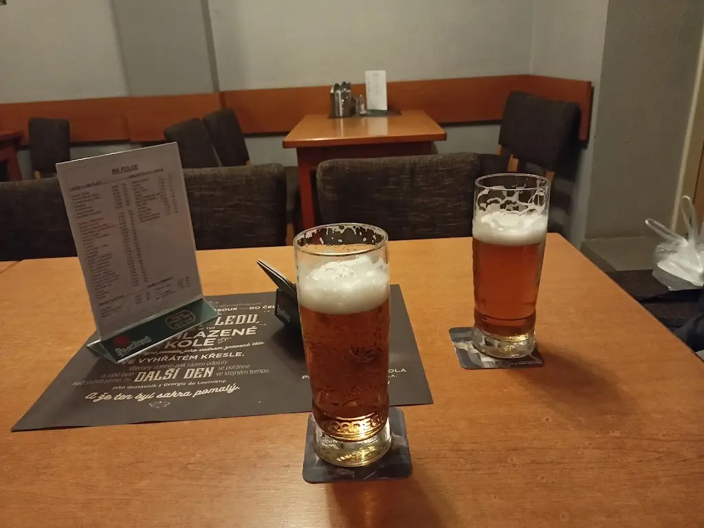 Hospoda Na Půlce ristorante a Vítkov