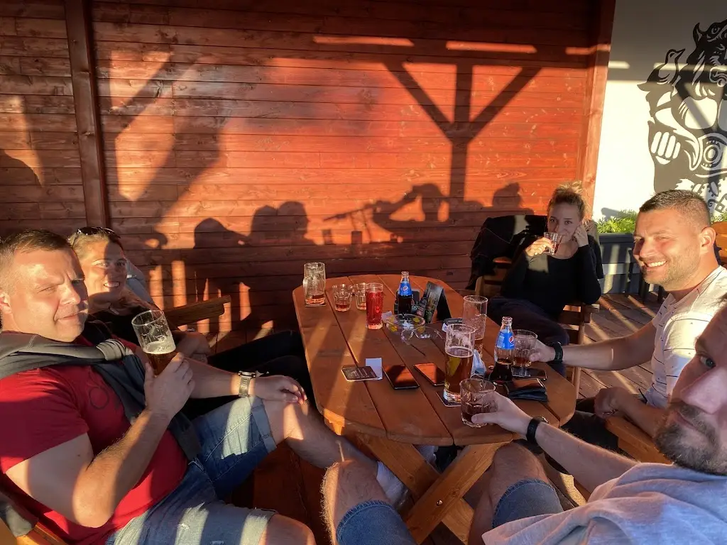 Adam Schreier_U Patrika_Vratimov_review