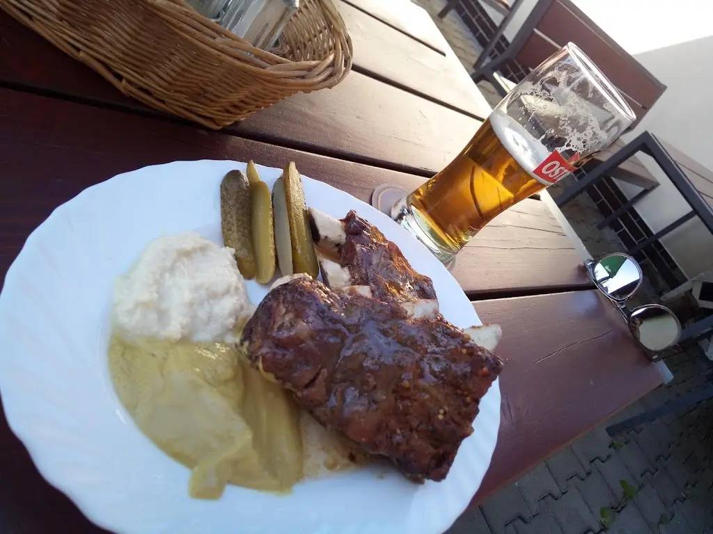 Restaurace Muraty_Vřesina_slider_image_3