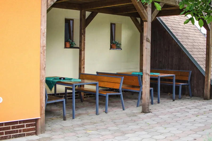 Penzion Muraty restaurant in Vřesina