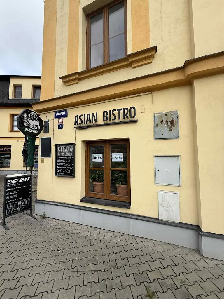 ASIAN BISTRO LINCZ_Vrbno pod Pradědem_slider_image_1