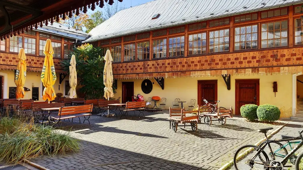 Zámeček Grohmann_Vrbno pod Pradědem_slider_image_3